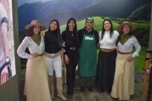 ROMINA WILLIAMS ACOMPAÑÓ EL TRABAJO DE AMBATO EN EL PONCHO 2026